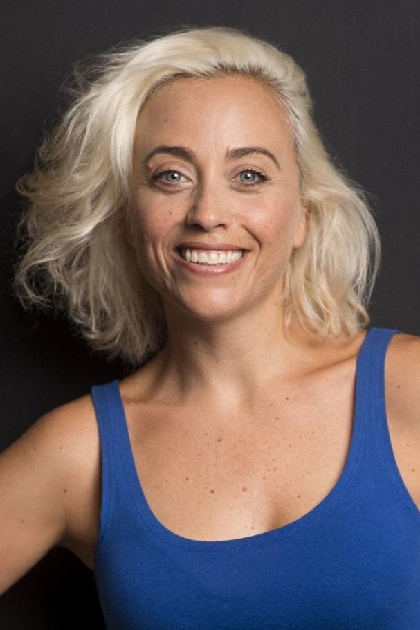 Paula García Sabio backdrop