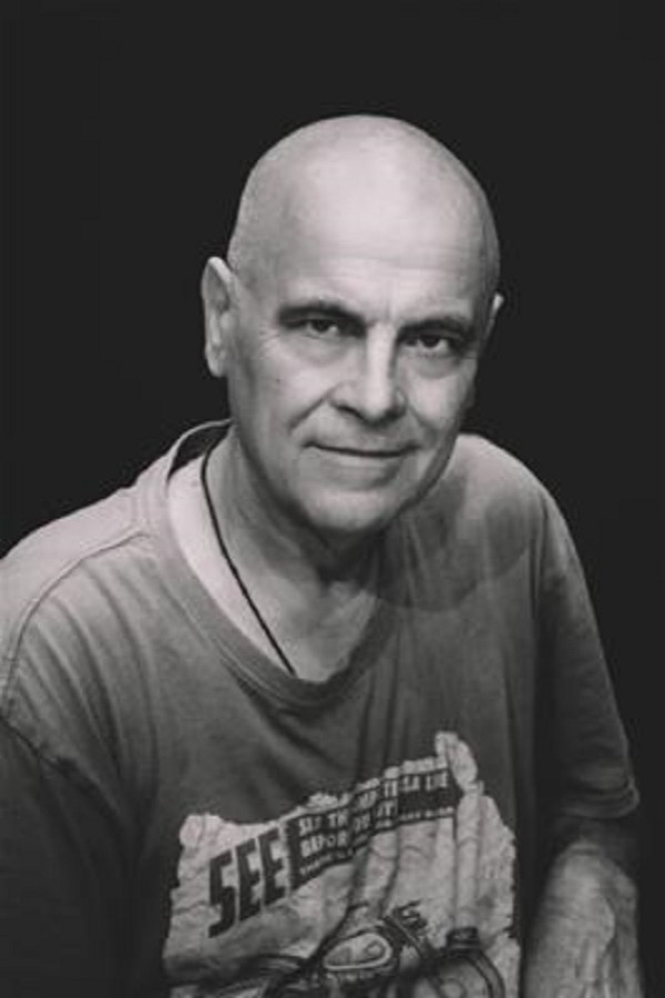 Dimitris Paleohoritis backdrop