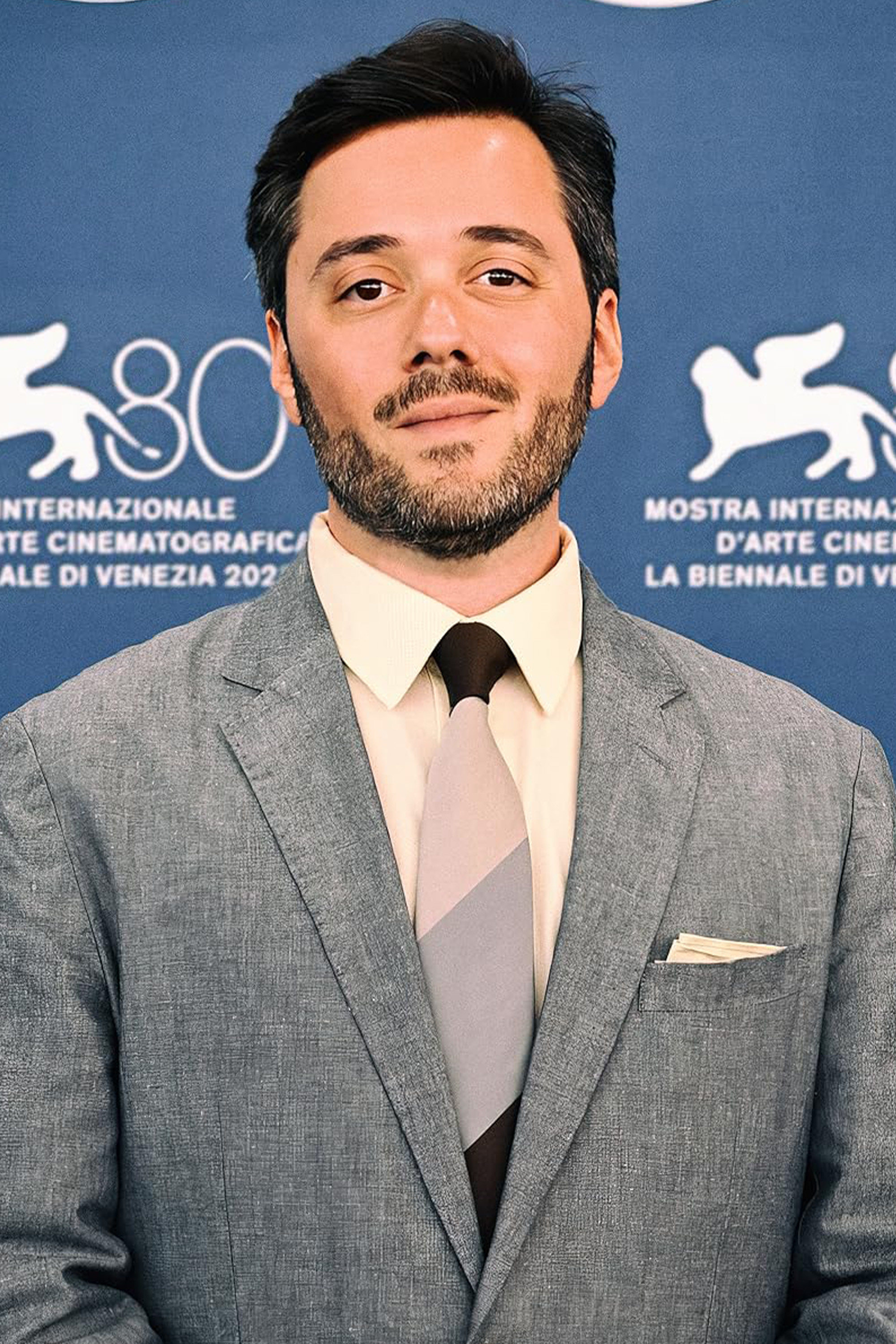 Robert Kolodny backdrop