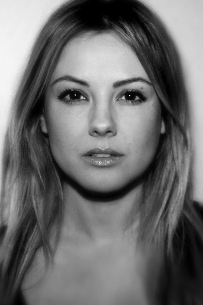 Sheila Ponce backdrop