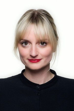 Trini Goetze backdrop