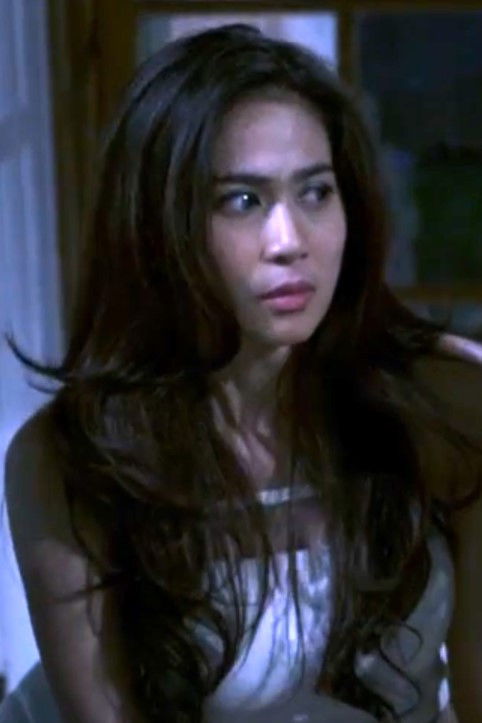 Mega Puspitasari backdrop