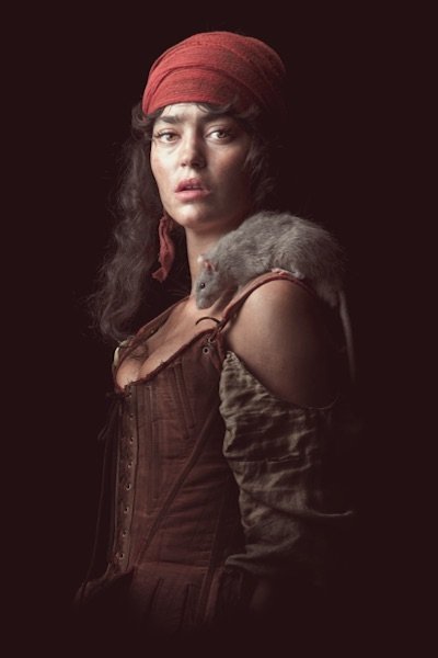 Cecilia Gómez backdrop