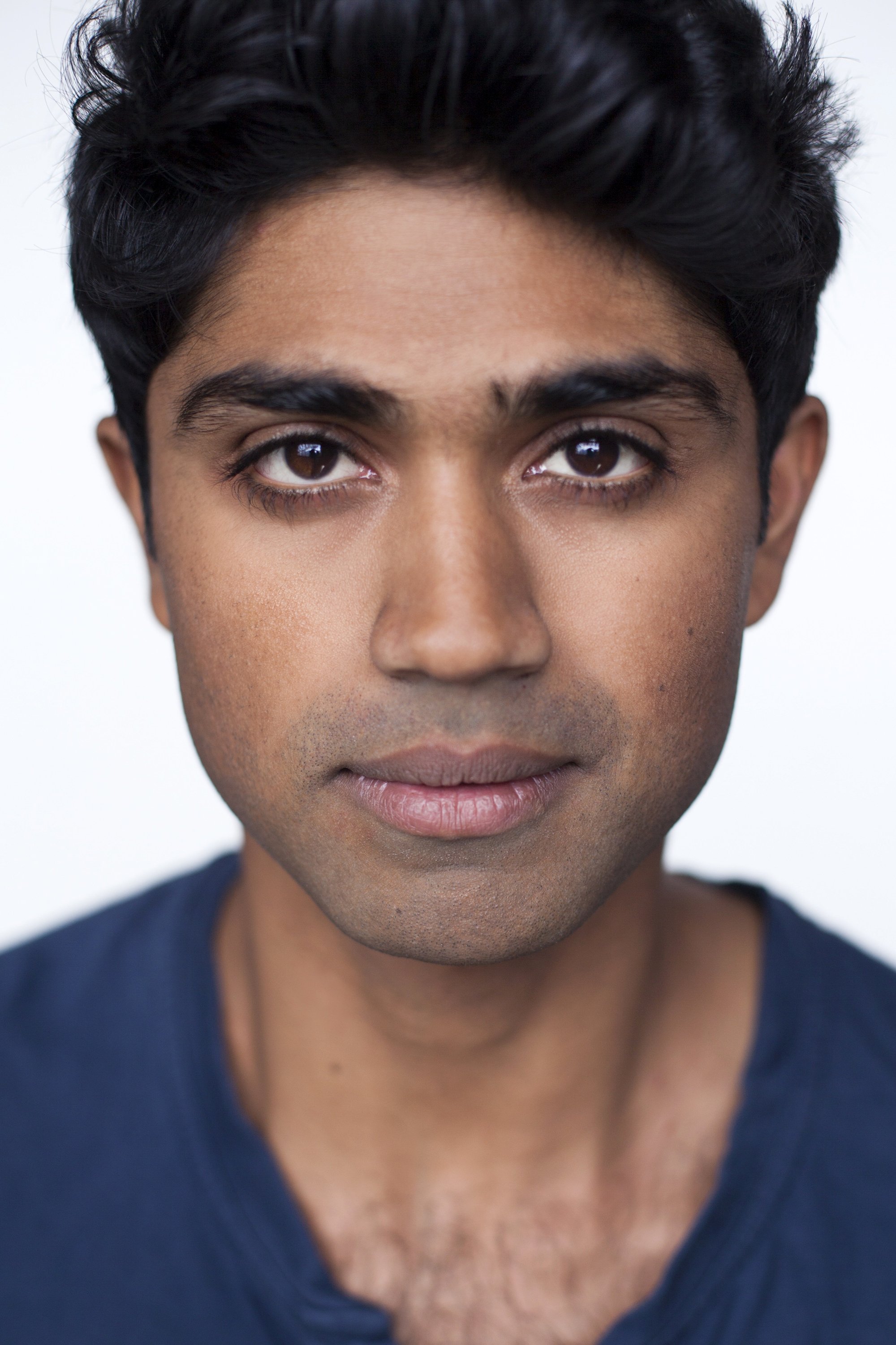 Mikhail Sen backdrop