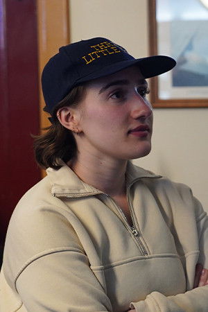 Dani Macpherson backdrop