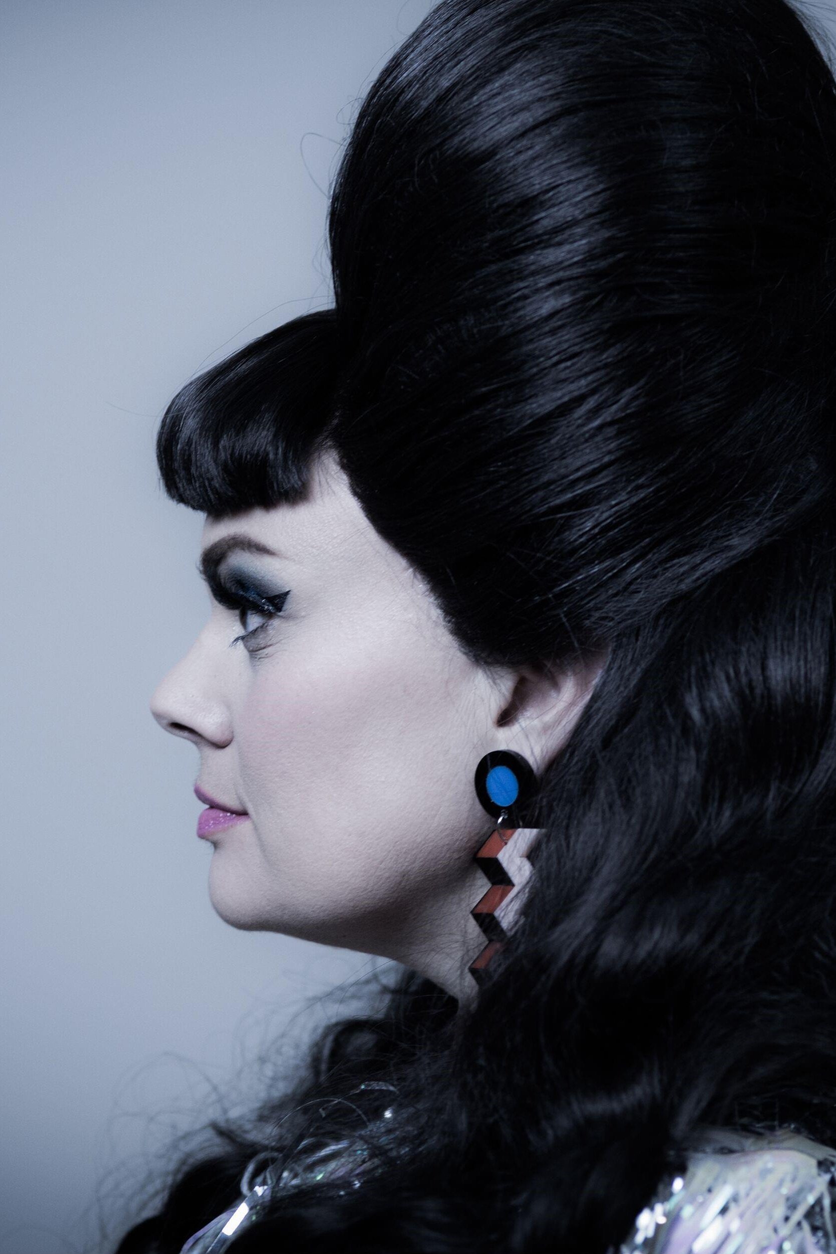 Tami Neilson backdrop