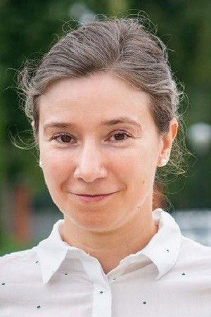 Ekaterina Shulman backdrop