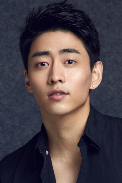 Cao Tiankai backdrop