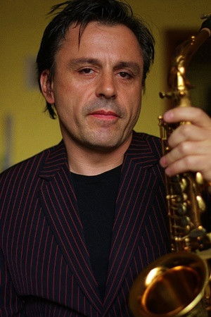 Pierrick Pedron backdrop