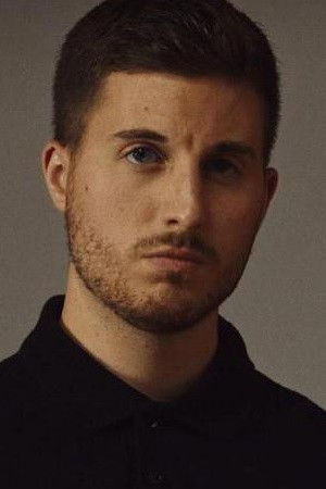 Joé Dennenwald backdrop