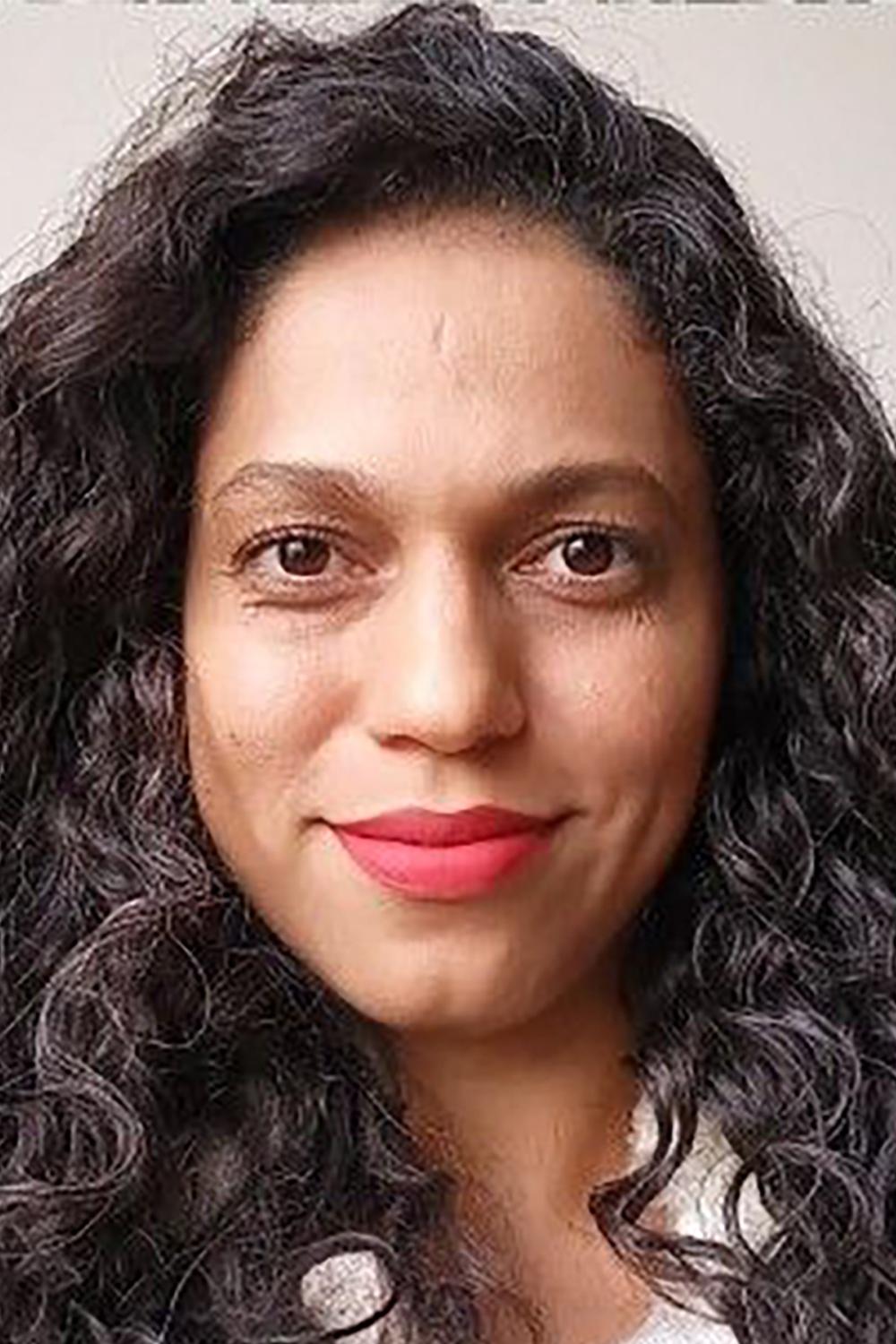 Sinara Teles backdrop