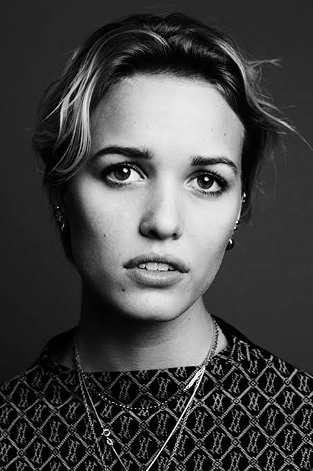 Theresa Frostad Eggesbø backdrop