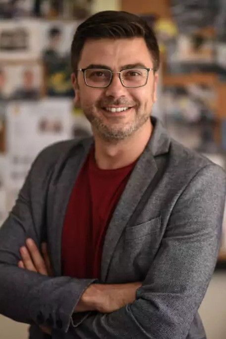 Milorad Damjanović backdrop