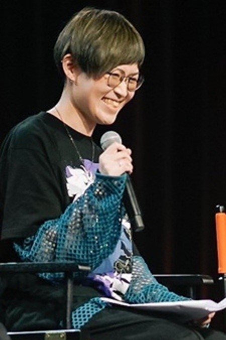 Kaori Makita: Kaori Makita backdrop