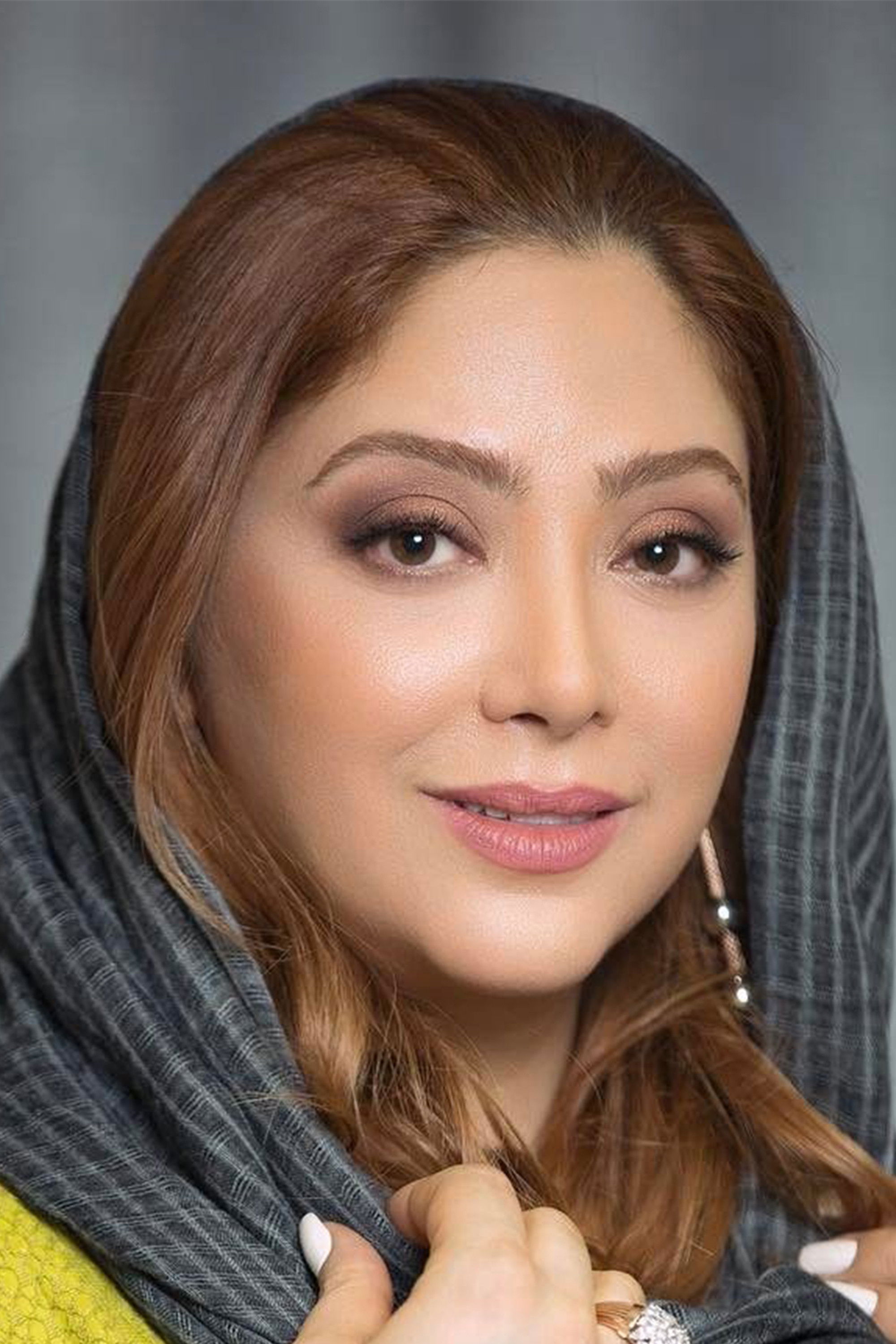 Maryam Soltani backdrop