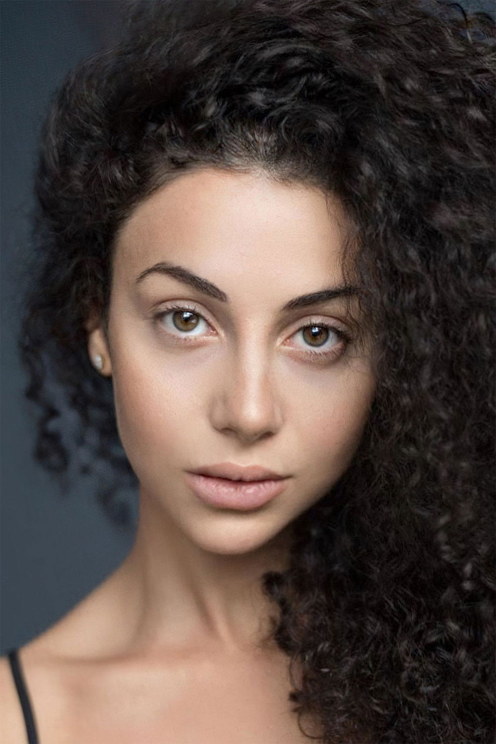 Zepyur Priluchnaya-Brutyan backdrop