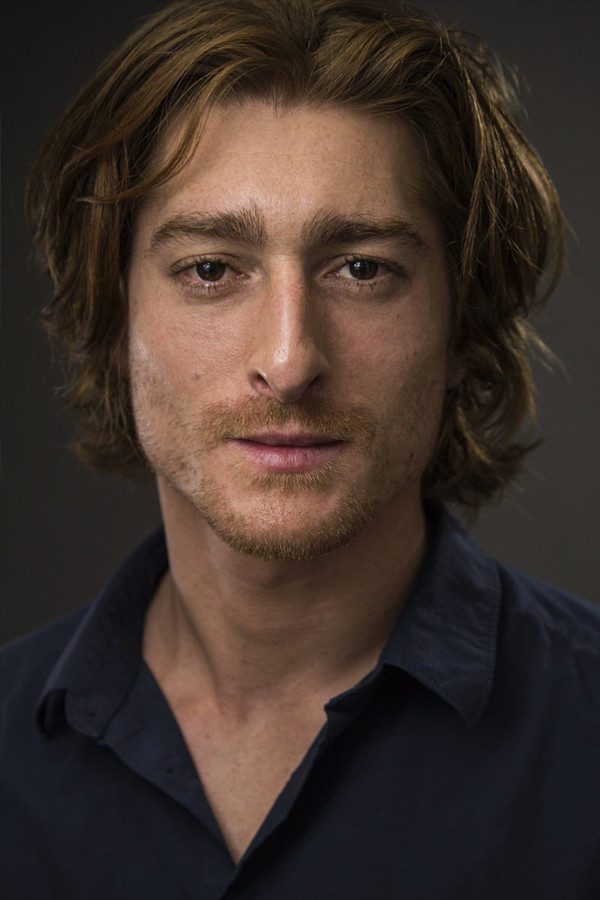 Neyssan Falahi backdrop