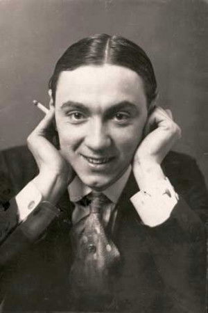 Alfred Sällik backdrop