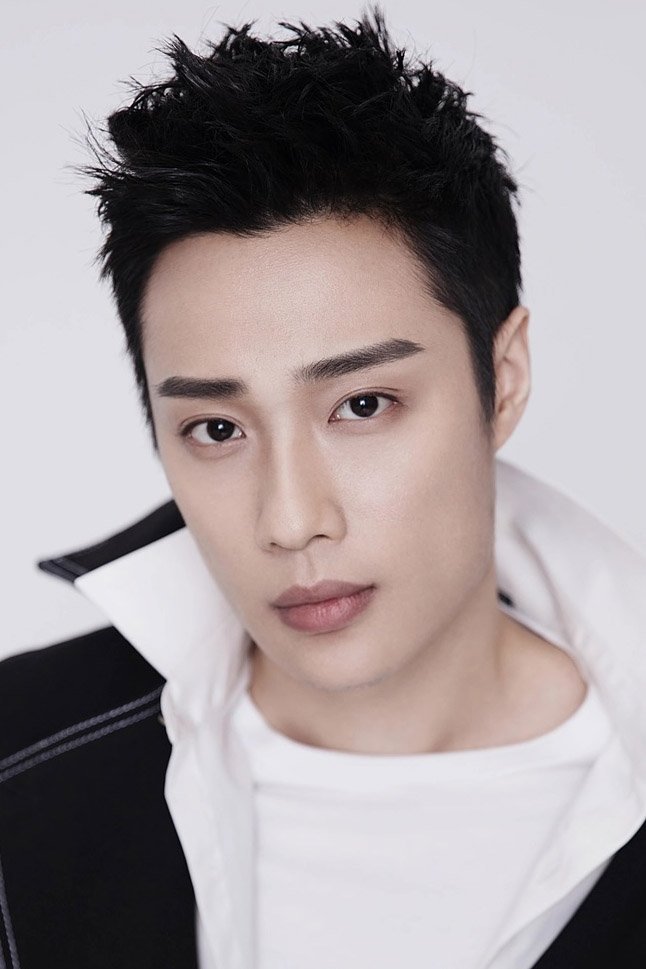 Li Zhuoyang backdrop