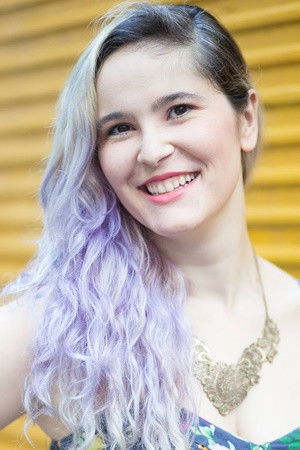 Luiza Trigo → Luiza Trigo backdrop