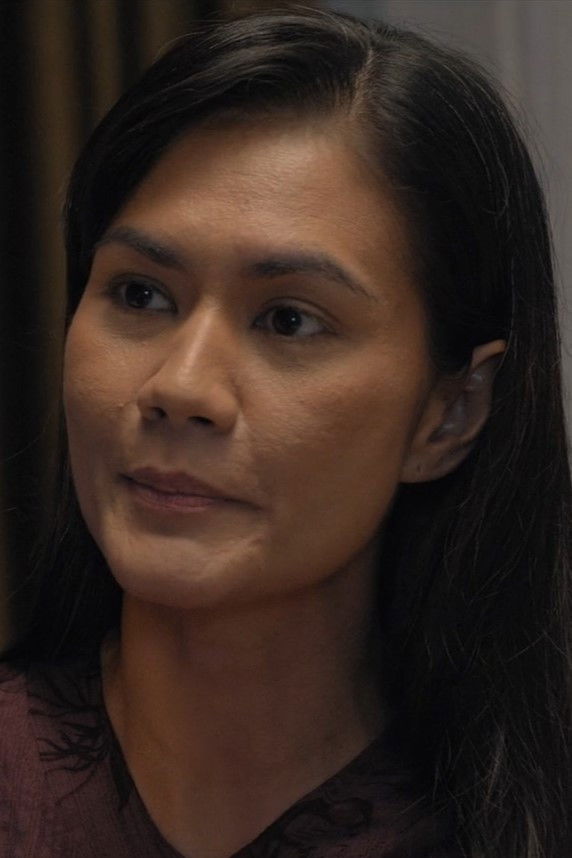 Izabel Jahja backdrop