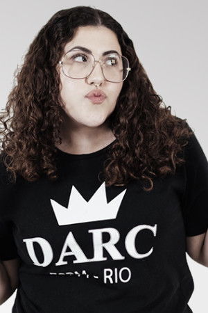 Alice Souza backdrop