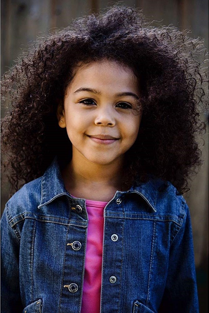 Aiyanna Miorin backdrop