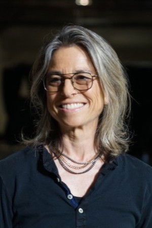 Amy Scholder backdrop