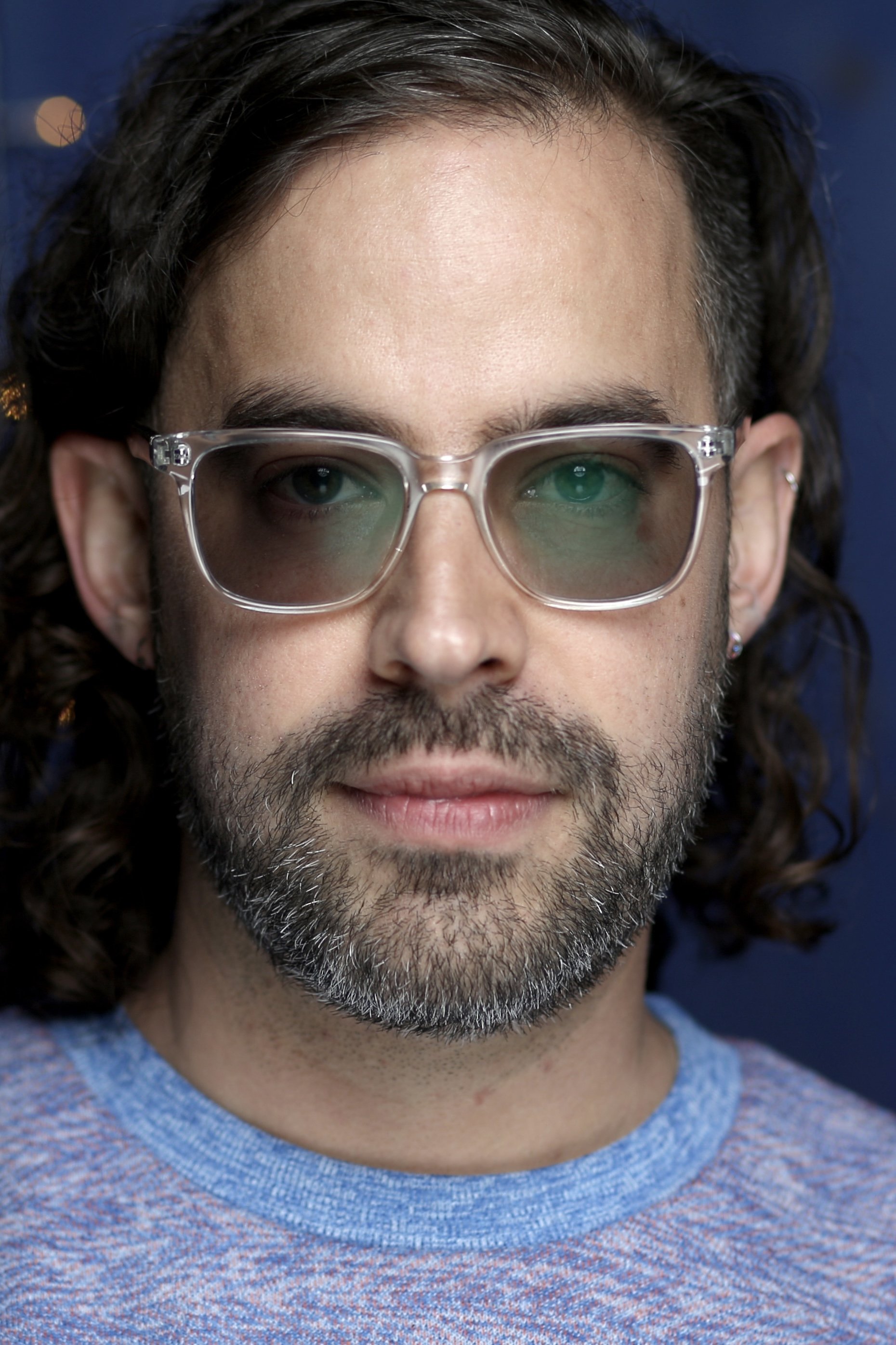 Esteban Arango backdrop