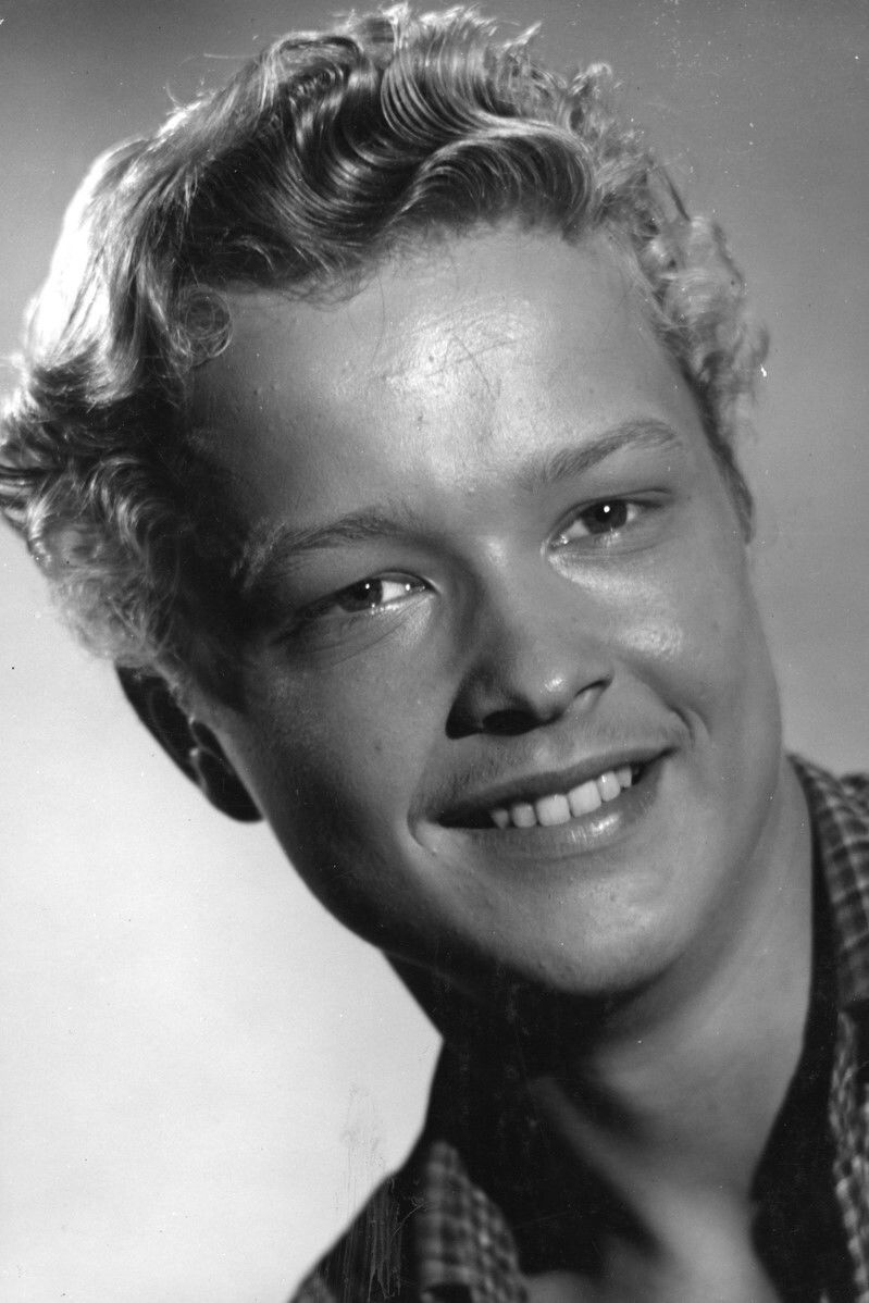 Arto Mäkelä backdrop