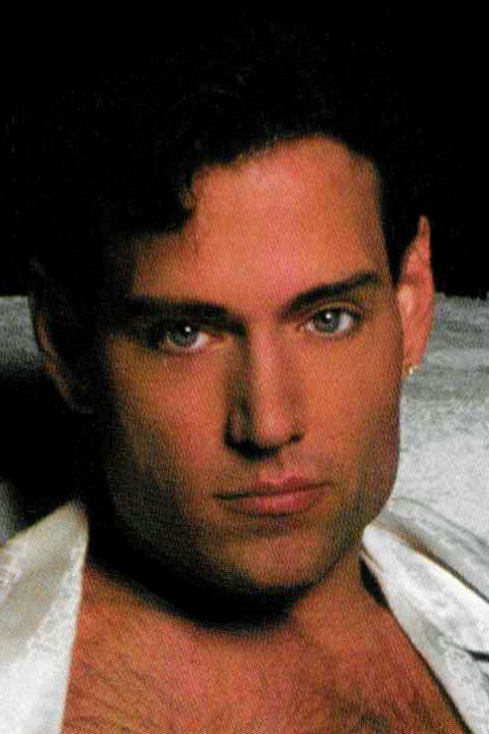 Dereck Bishop backdrop