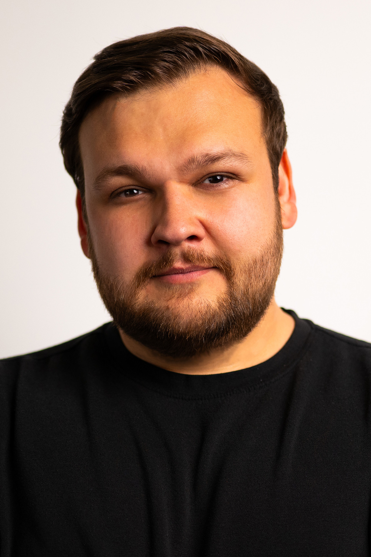 Arsen Martyrosian backdrop