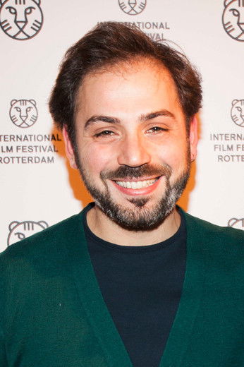 Alessio Genovese backdrop