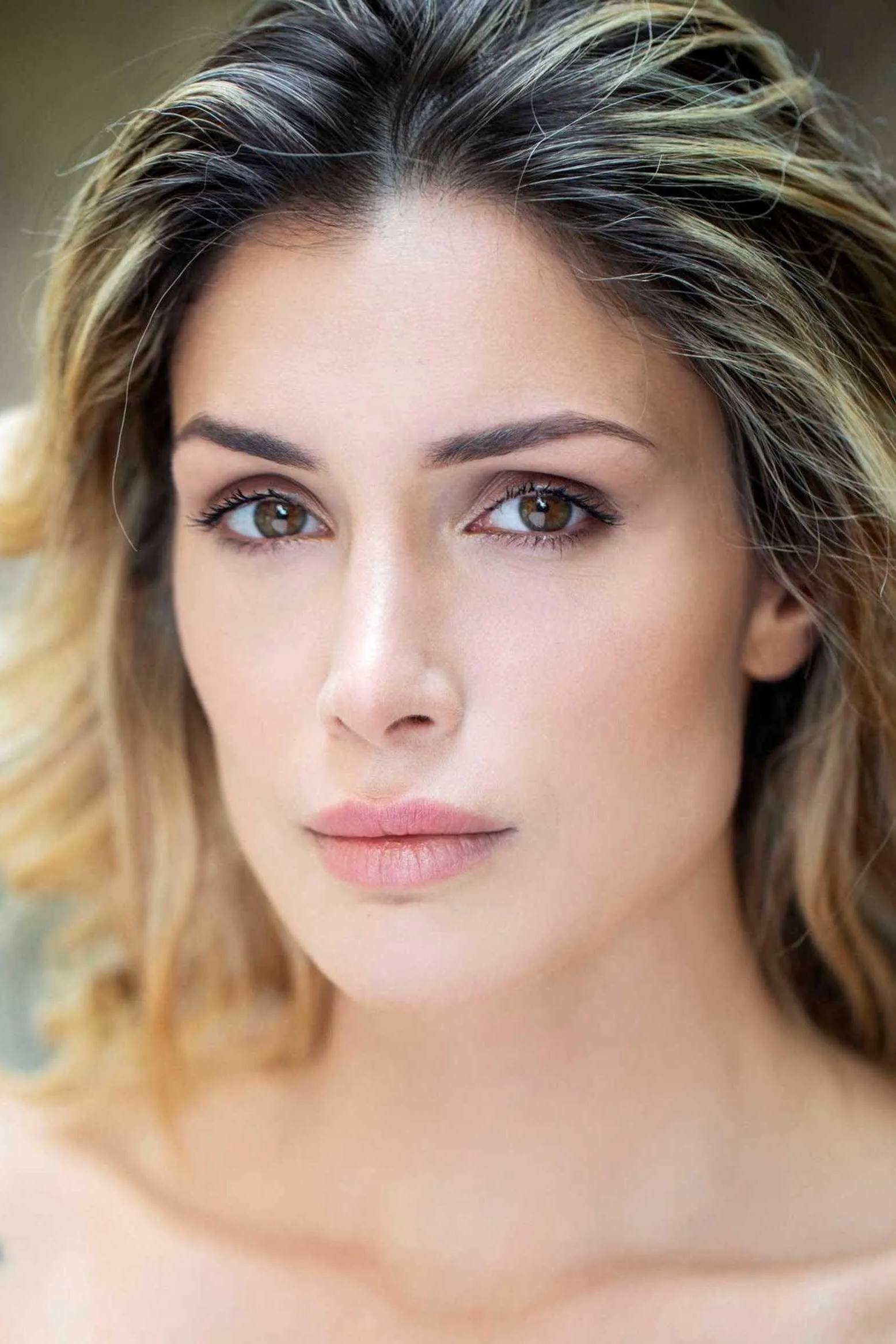 Mariana Falace backdrop