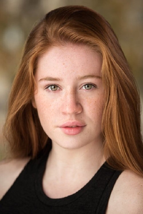 Caylin Turner backdrop