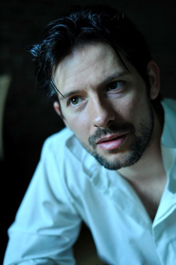 Gábor Hellebrandt backdrop