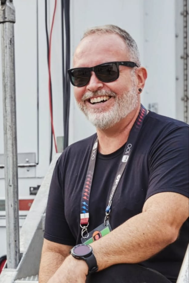 Pedro Secchin backdrop