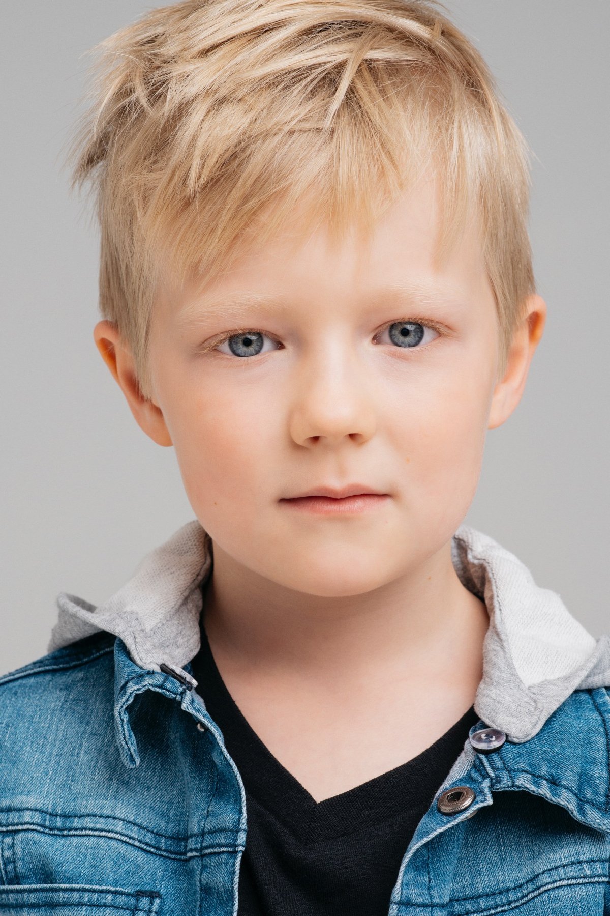 Oscar Vaillancourt backdrop