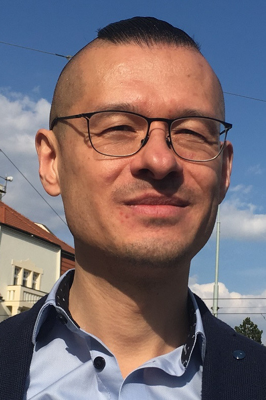 Osamu Okamura backdrop