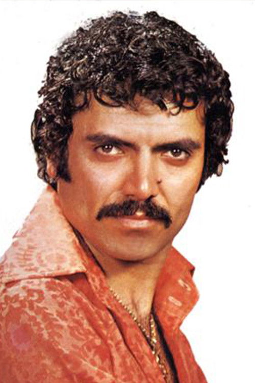 Yıldıray Çınar backdrop