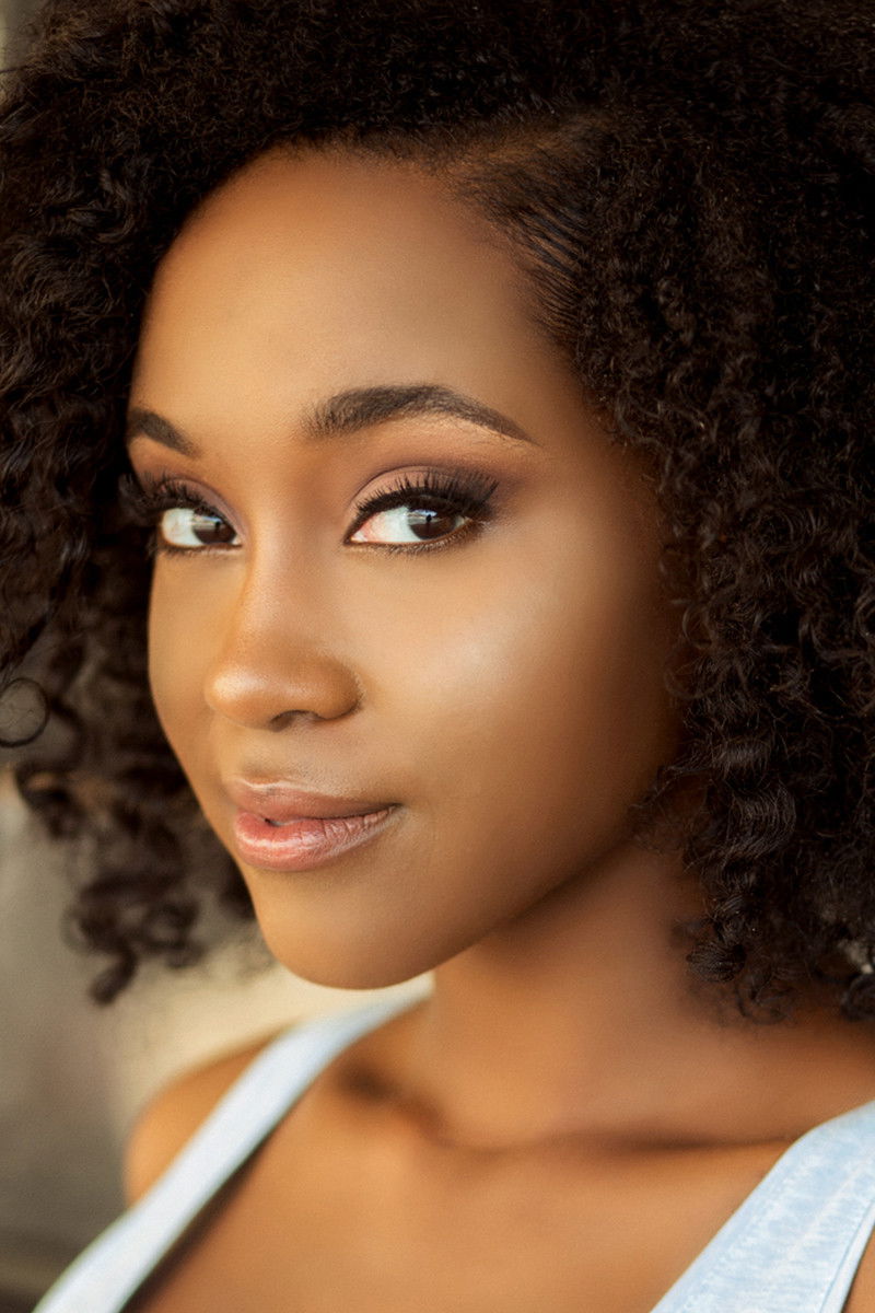 Lauren Mayo backdrop