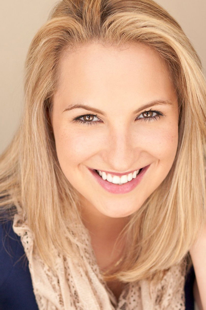 Kamil Falçola backdrop