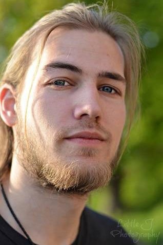 Kenneth Wolf Andersen Haugen backdrop