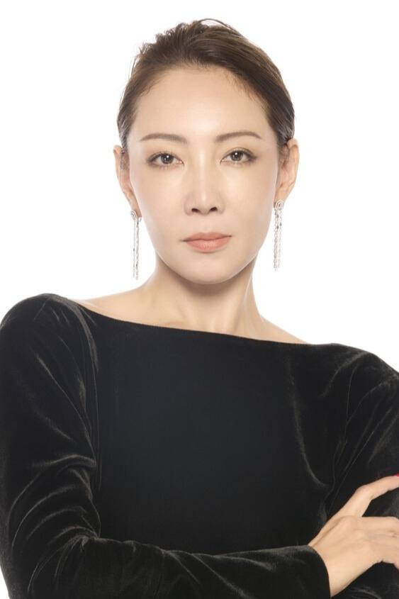 Reon Yuzuki backdrop