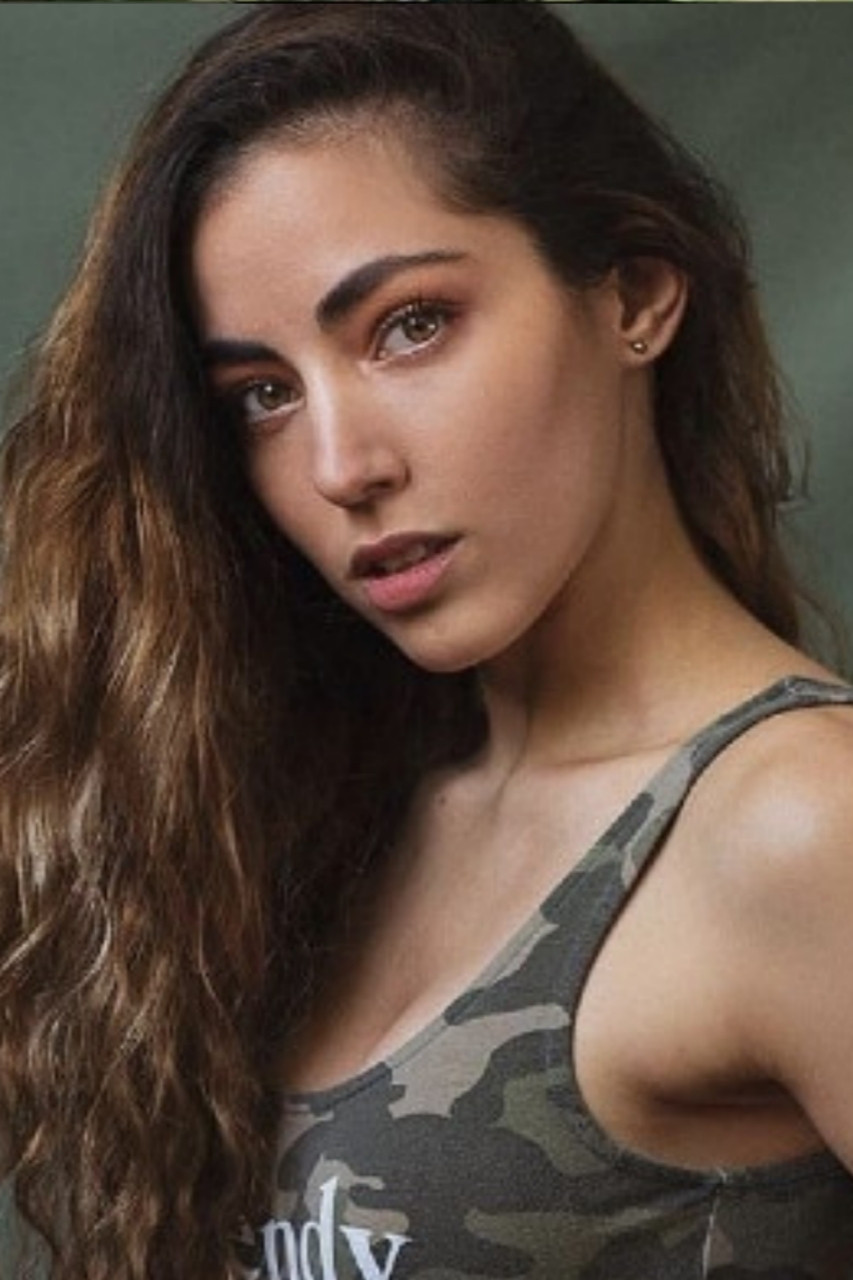 Yare Santana backdrop