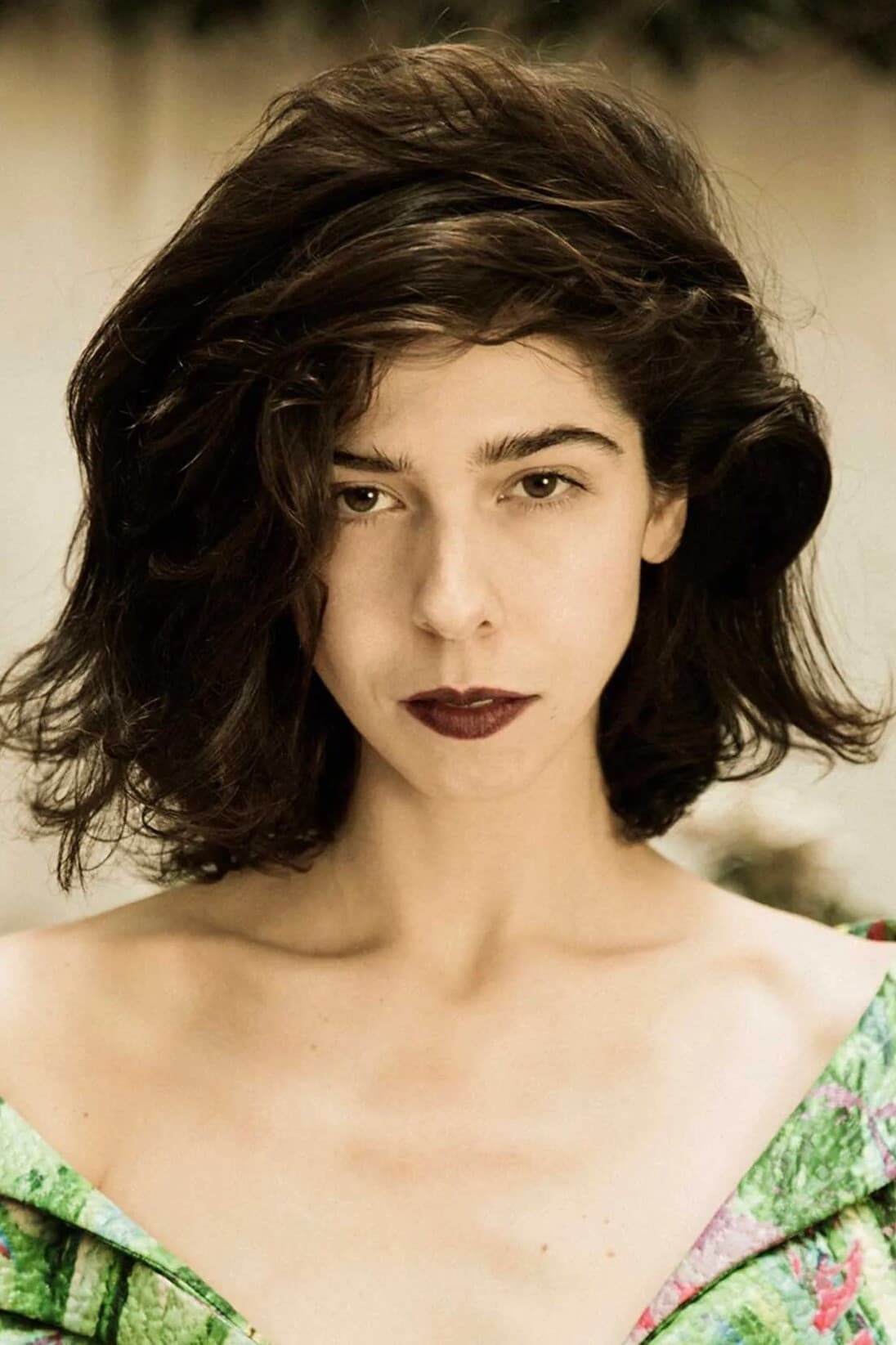 Julia de Castro backdrop