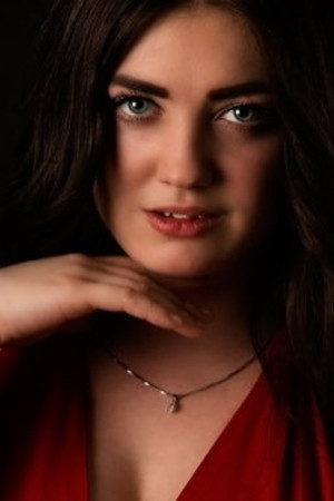 Anna Louise Bak backdrop