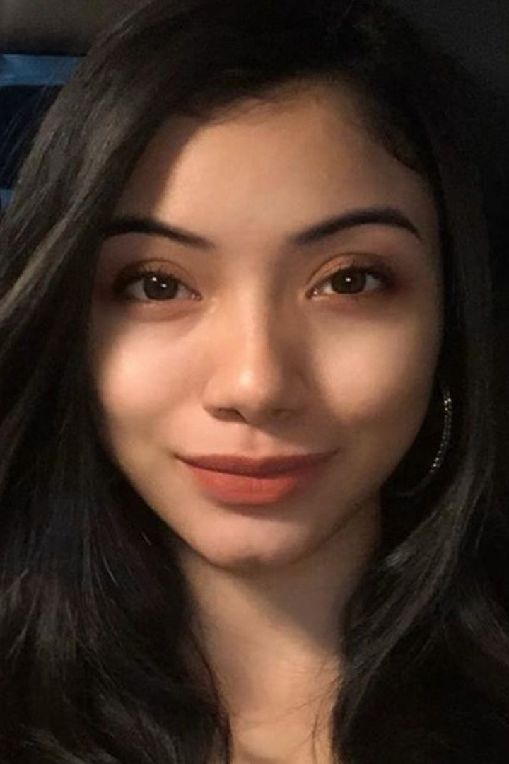 Camelia Natasya kmn backdrop