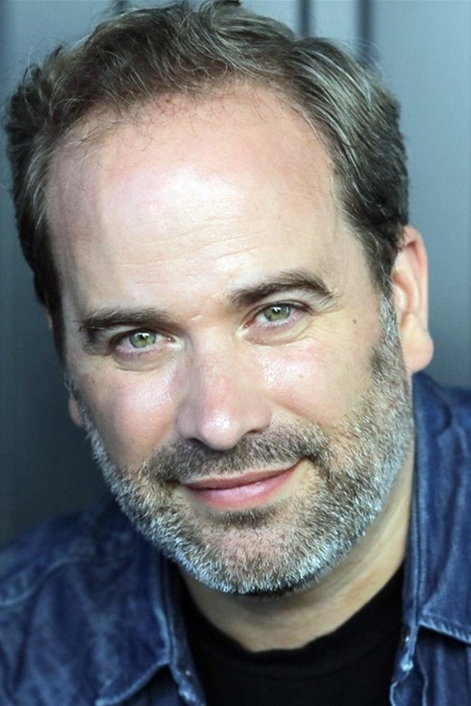 Arnaud de Montlivault backdrop