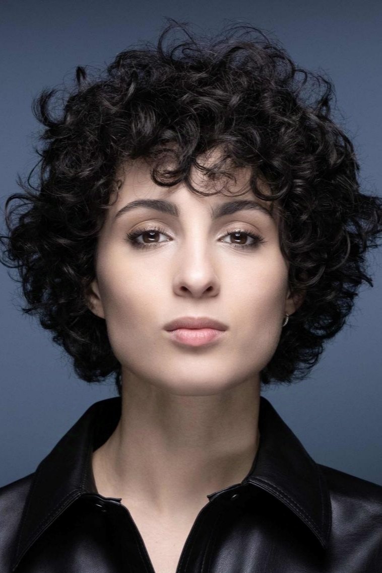 Barbara Pravi backdrop